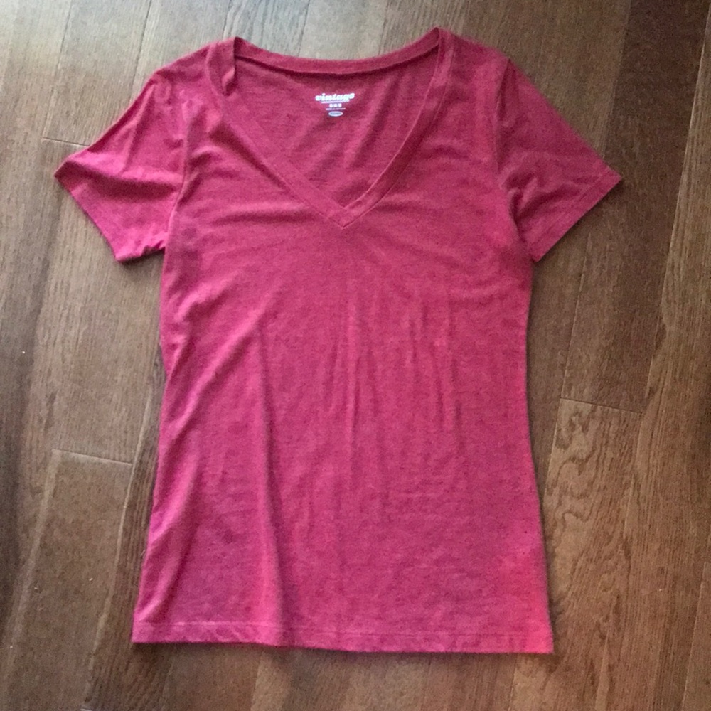 V-neck Fitted T-shirt